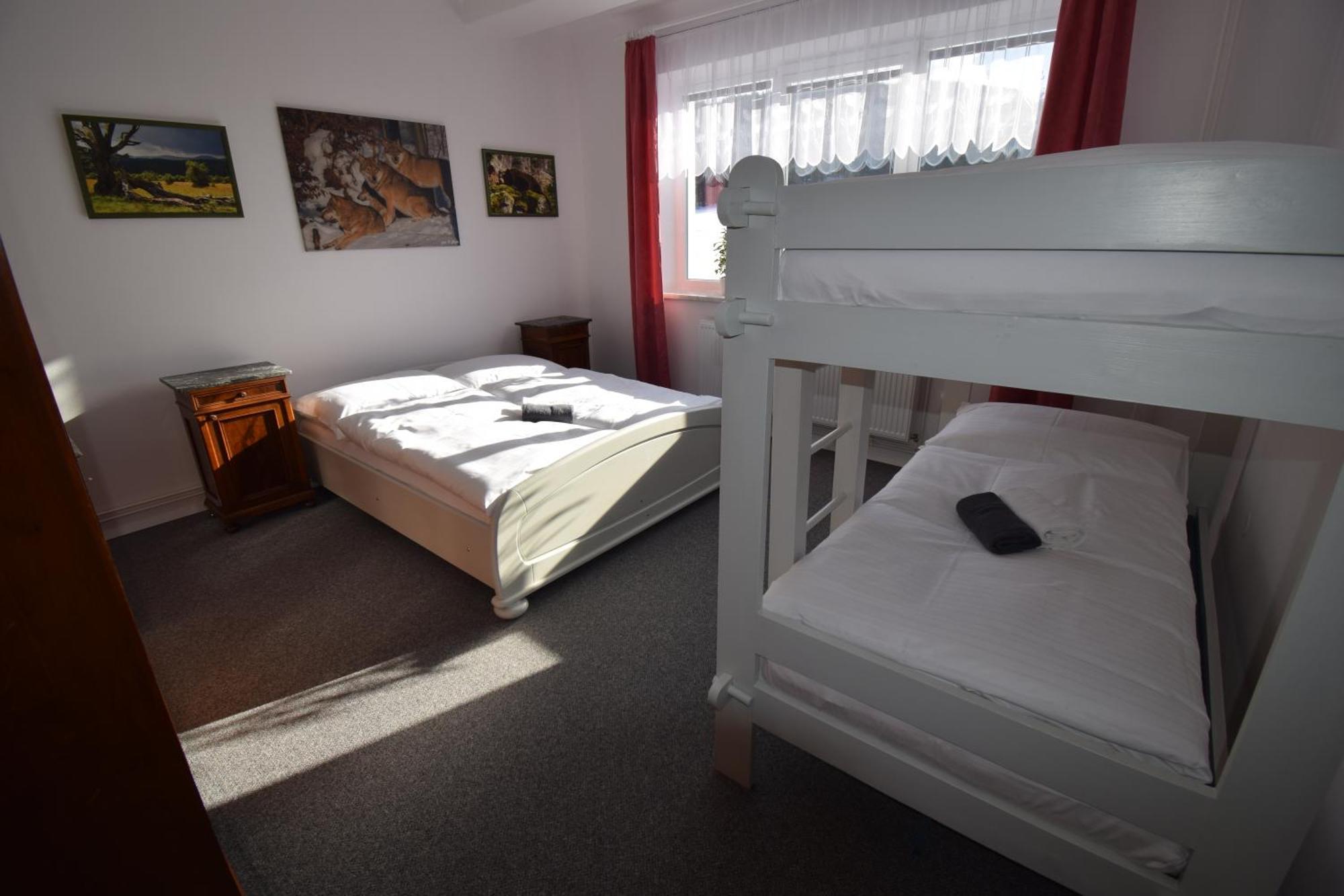 Pension St. Moritz Железна Руда Екстер'єр фото